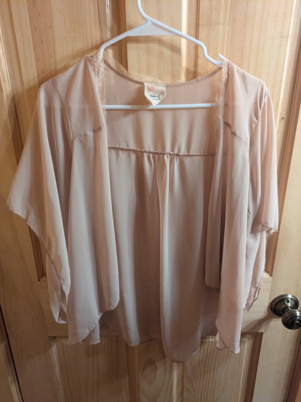 Nude shawl with lace trim
